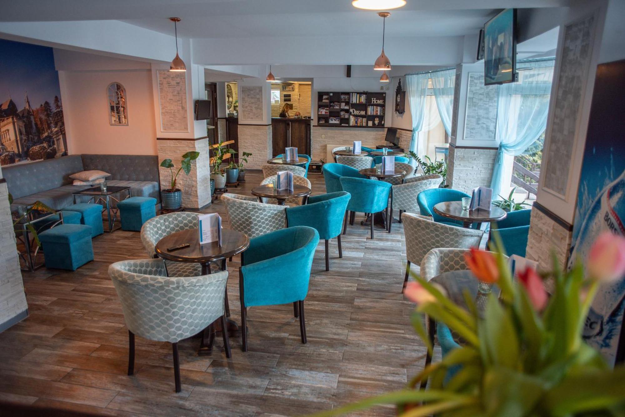 Hotel Marea Neagra Sinaia Kültér fotó